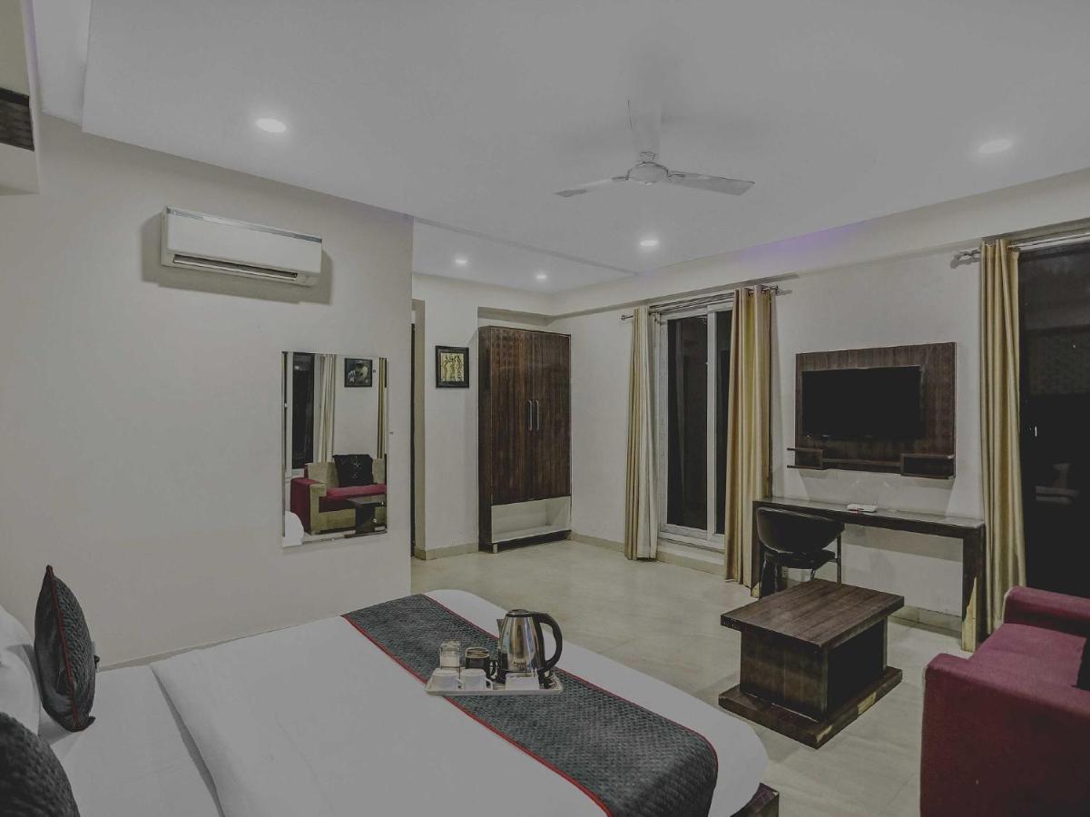 Townhouse 22956 Grand Residency Hotel 3*