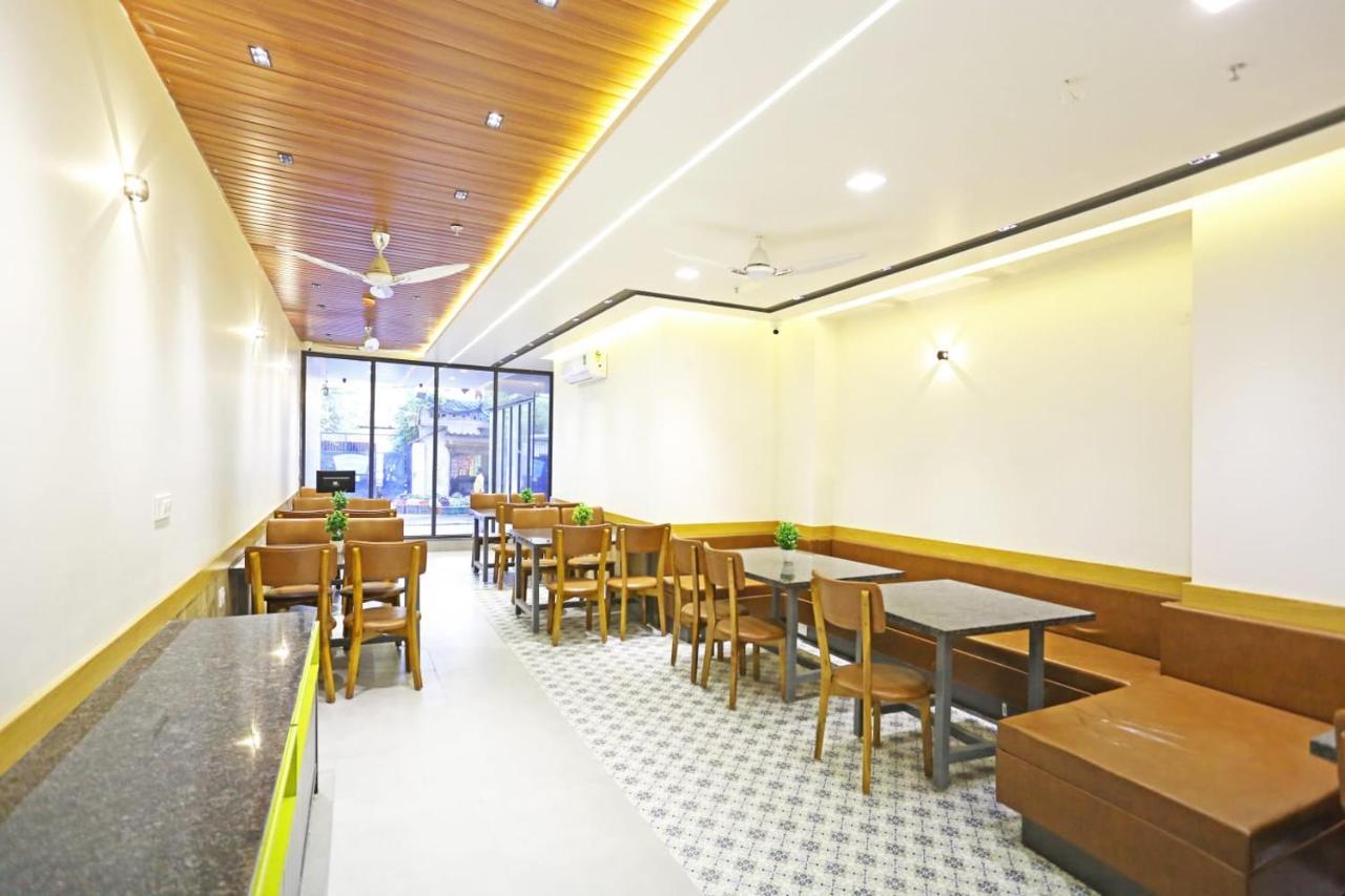 Hotel Applewood Residency - Offering Free Airport Drop