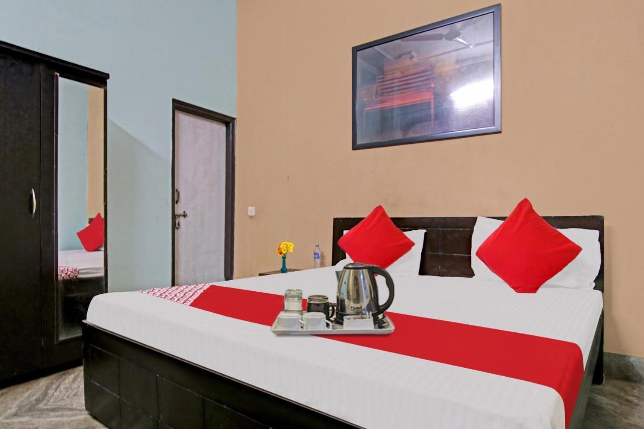 Flagship Decent Near Pvr Vikaspuri Delhi Hotel New Delhi