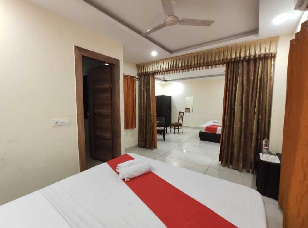 O Pop Ivy Hotel 3*