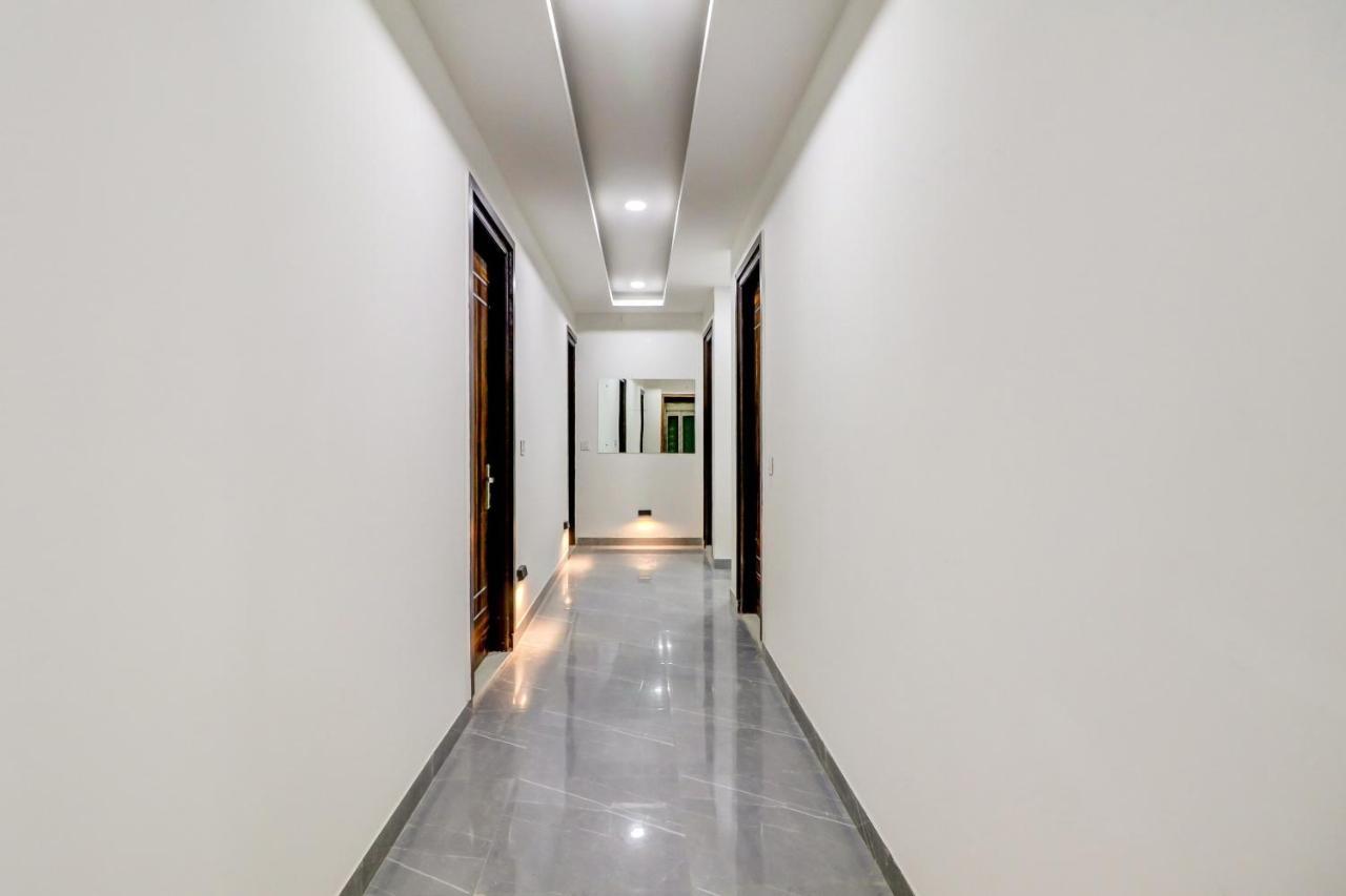 Oyo Flagship 80318 Sai Plaza Near Indira Gandhi International Airport Hotel 3*