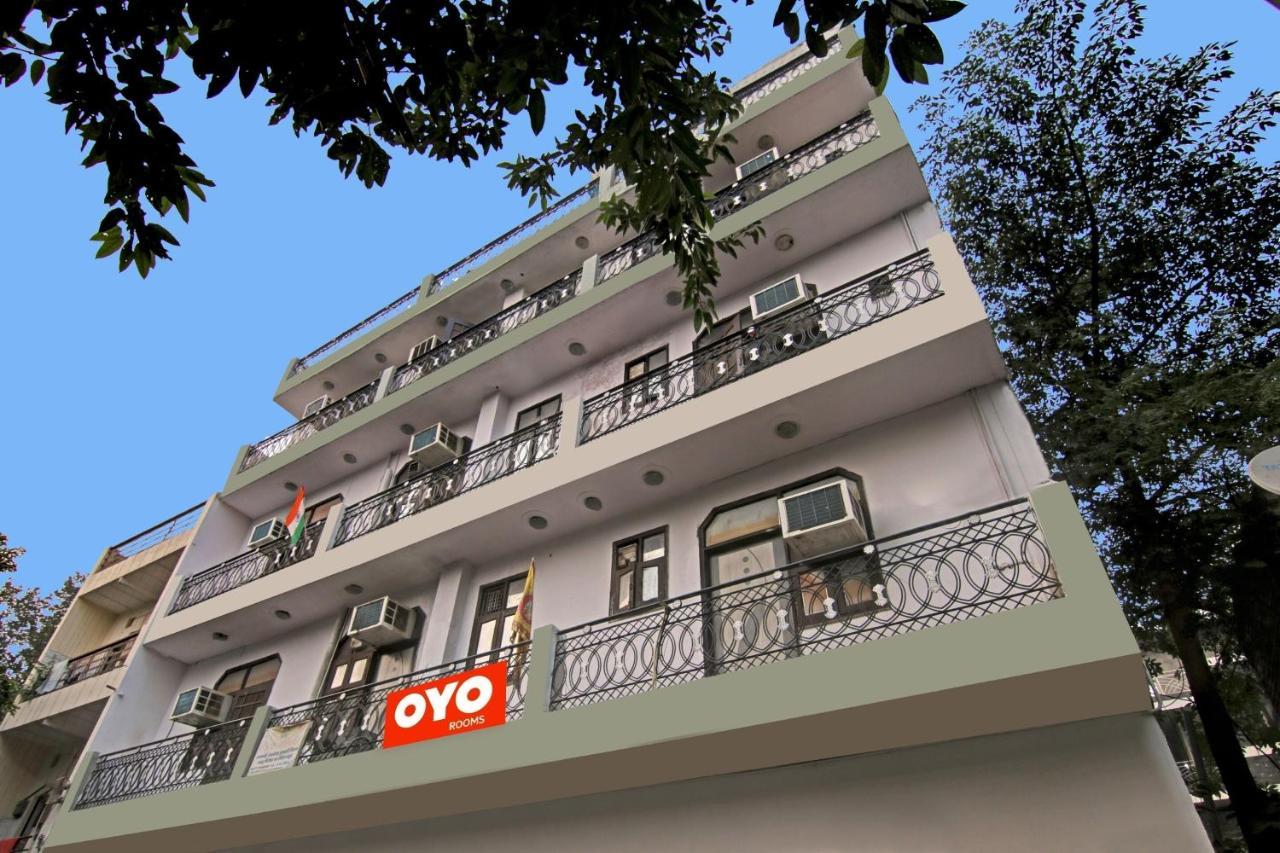 Flagship Decent Near Pvr Vikaspuri Delhi