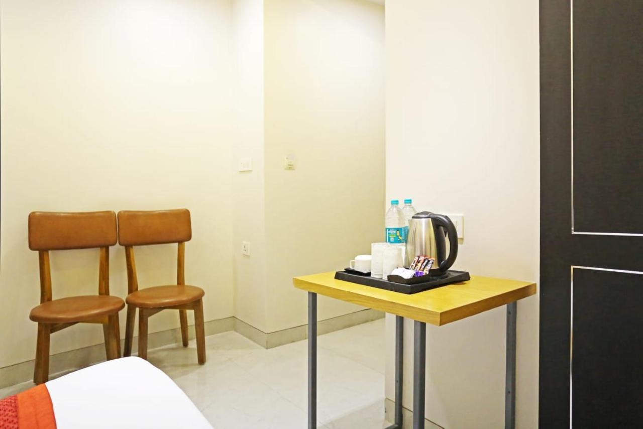 Hotel Applewood Residency - Offering Free Airport Drop 3*