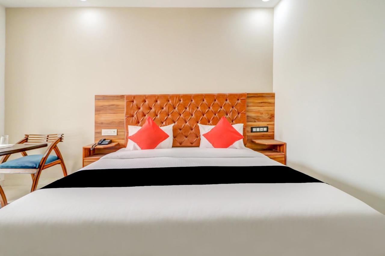 Oyo Flagship 80318 Sai Plaza Near Indira Gandhi International Airport