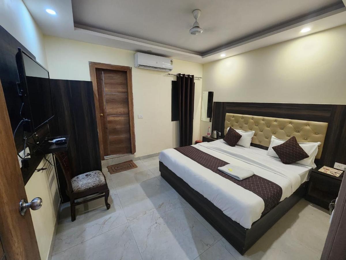 Ivy Plaza Luxury Hotel 4*