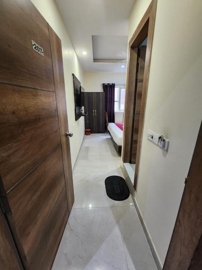 Ivy Plaza Luxury Hotel New Delhi