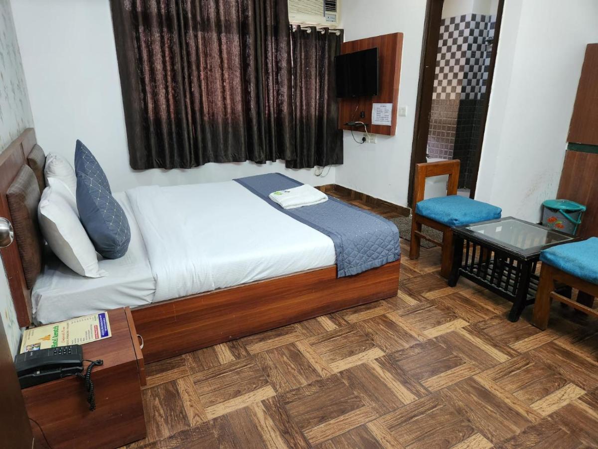 Clayton Near Igi Airport Delhi 3*