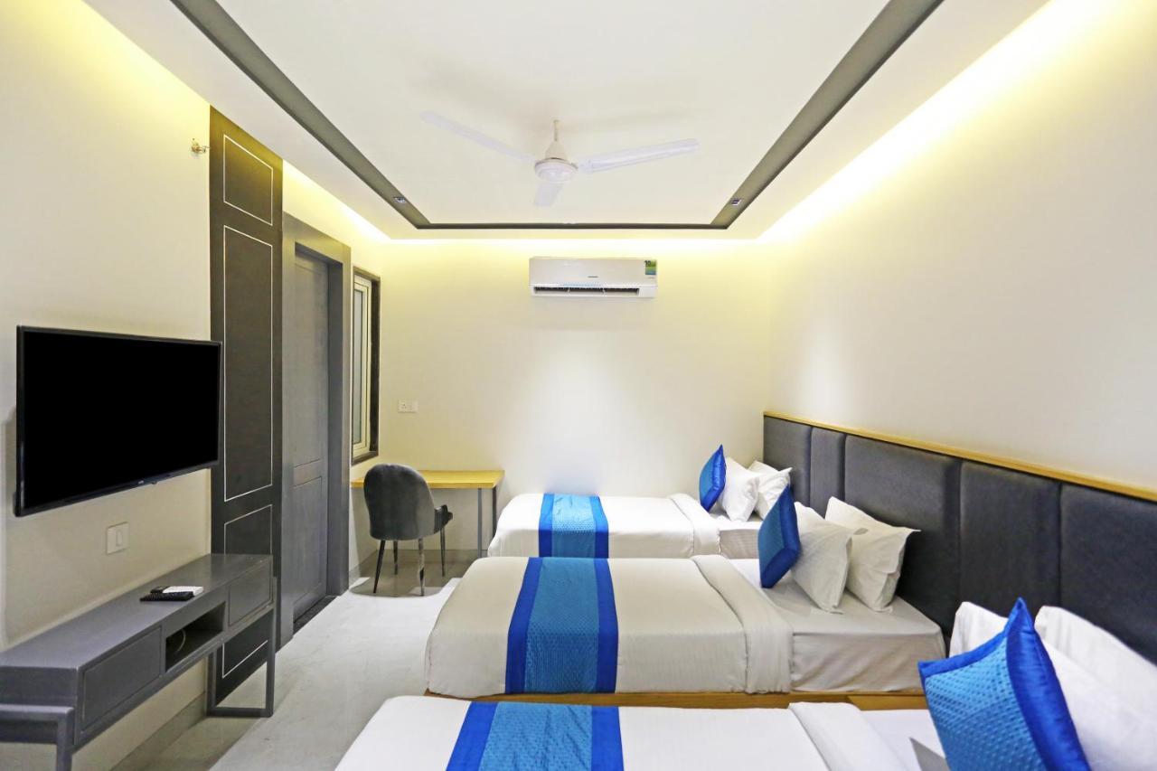 Applewood Residency - Offering Free Airport Drop Hotel