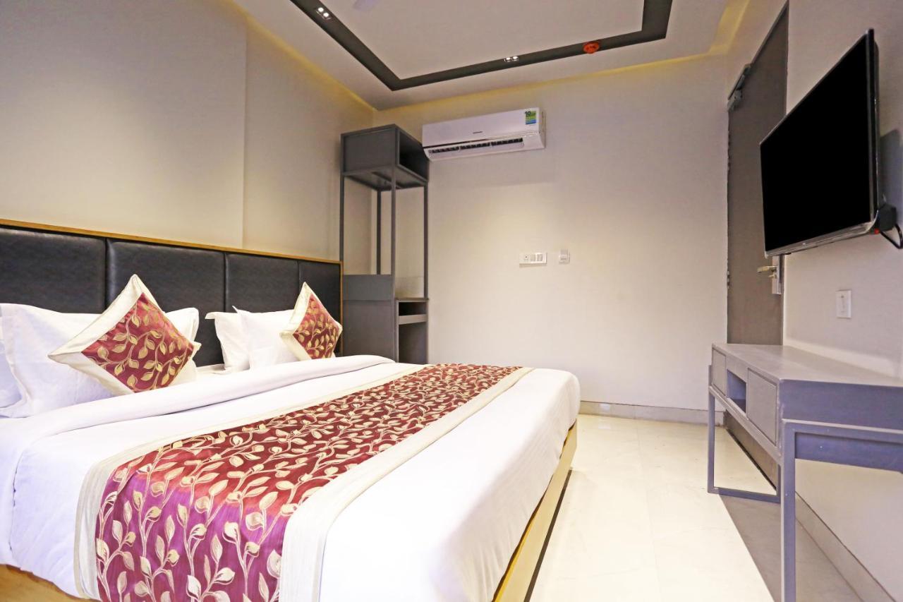 Applewood Residency - Offering Free Airport Drop Hotel 3*