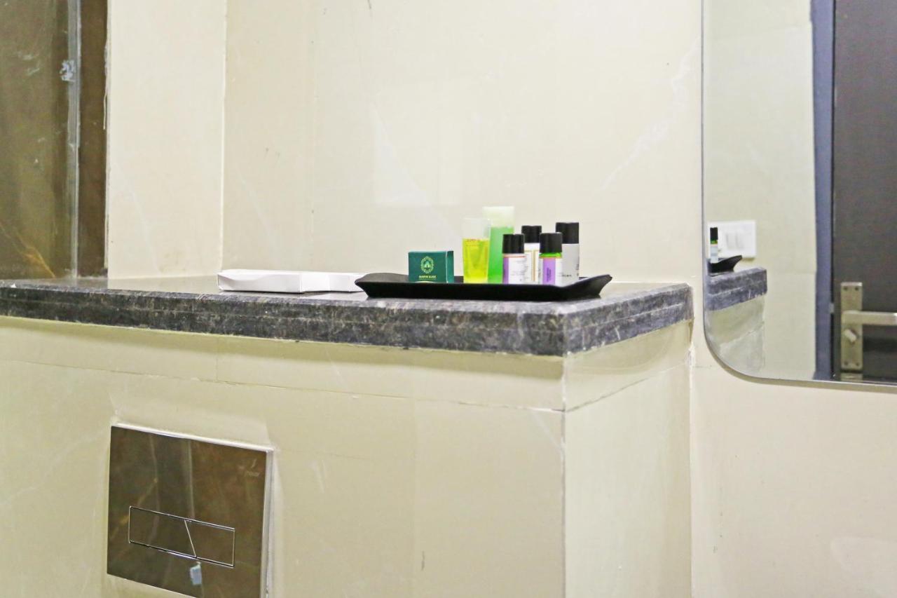 Applewood Residency - Offering Free Airport Drop Hotel 3*