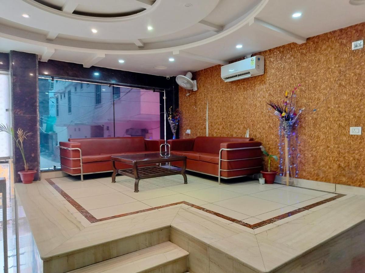 Teju Near Delhi Airport T3 New Delhi
