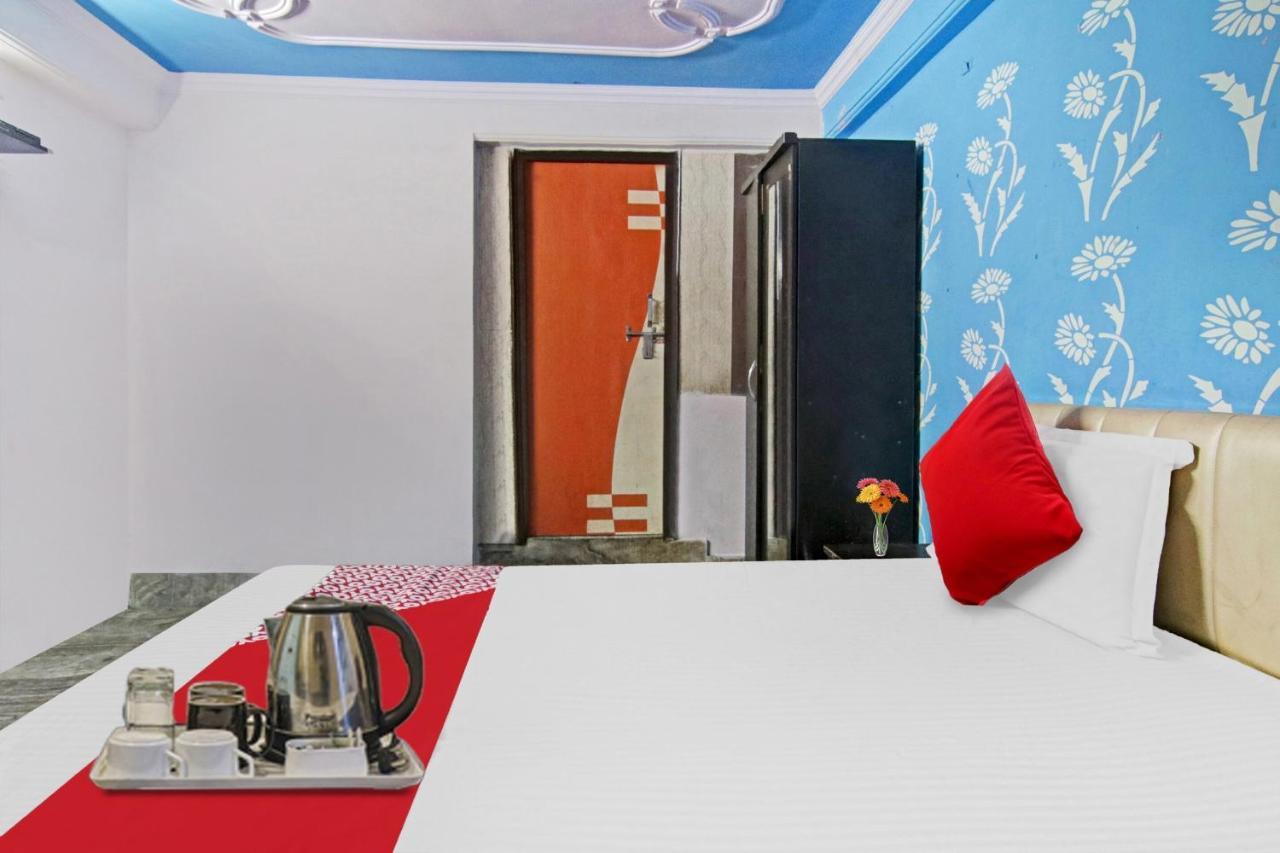 Flagship Decent Near Pvr Vikaspuri Delhi Hotel