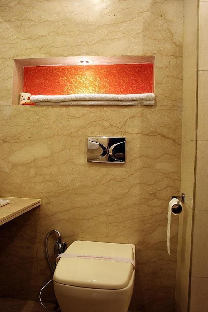 Hotel Livasa Near Blk Hospital 3*