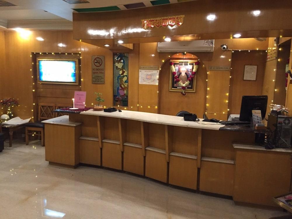 Singh International Hotel 3*