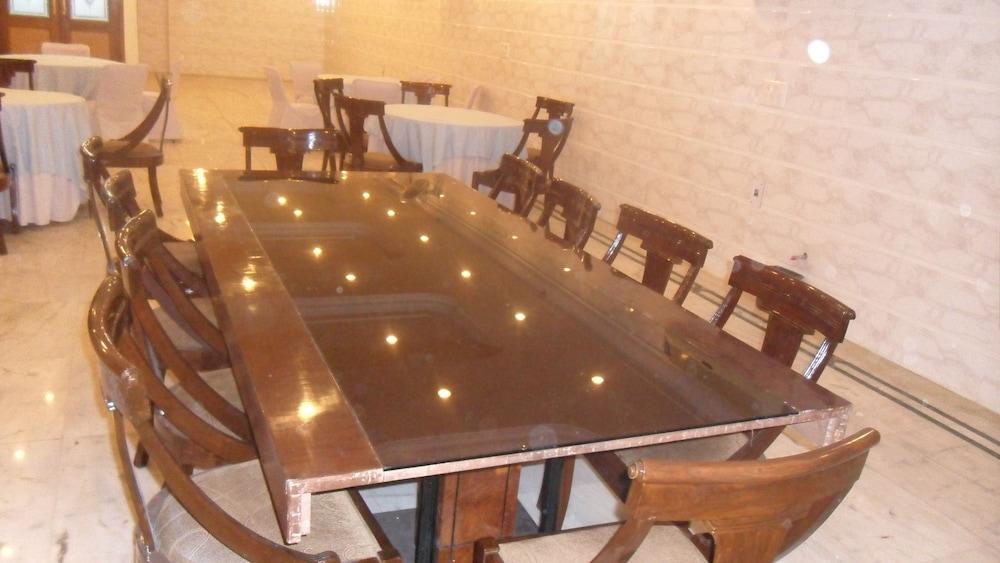 Hotel Singh International Delhi (National Capital Territory of India)