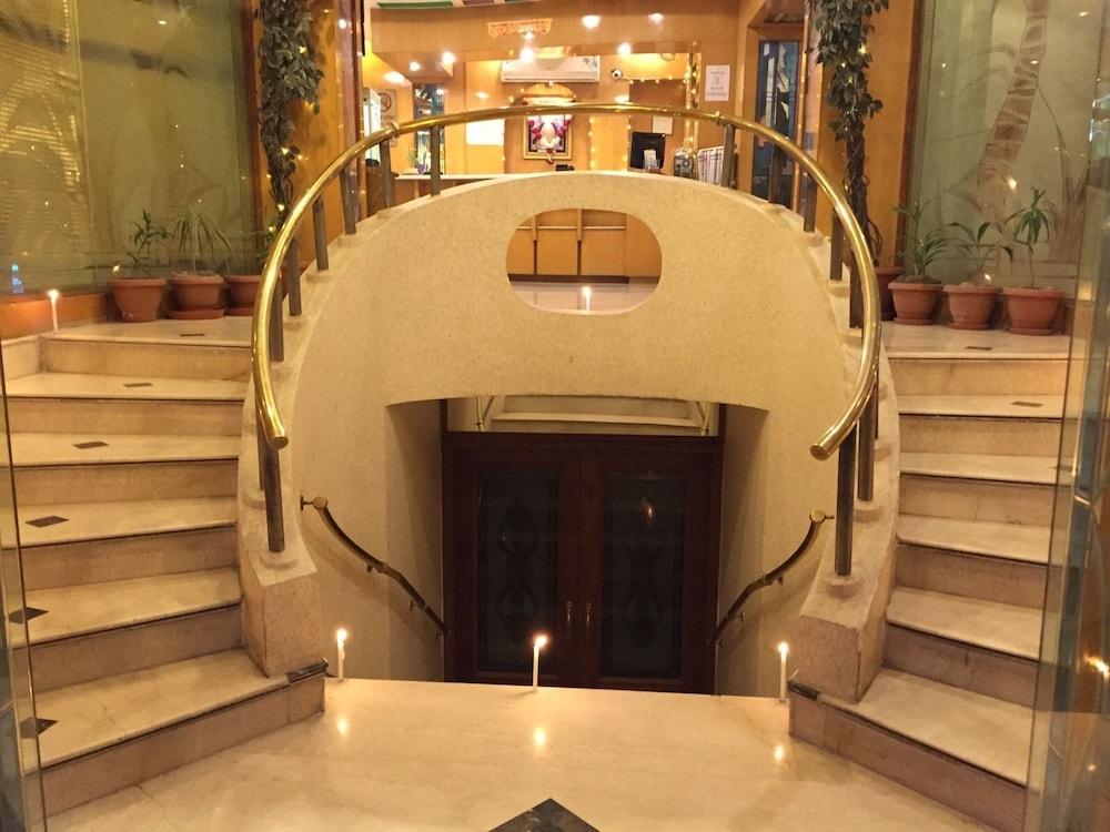 Singh International Hotel