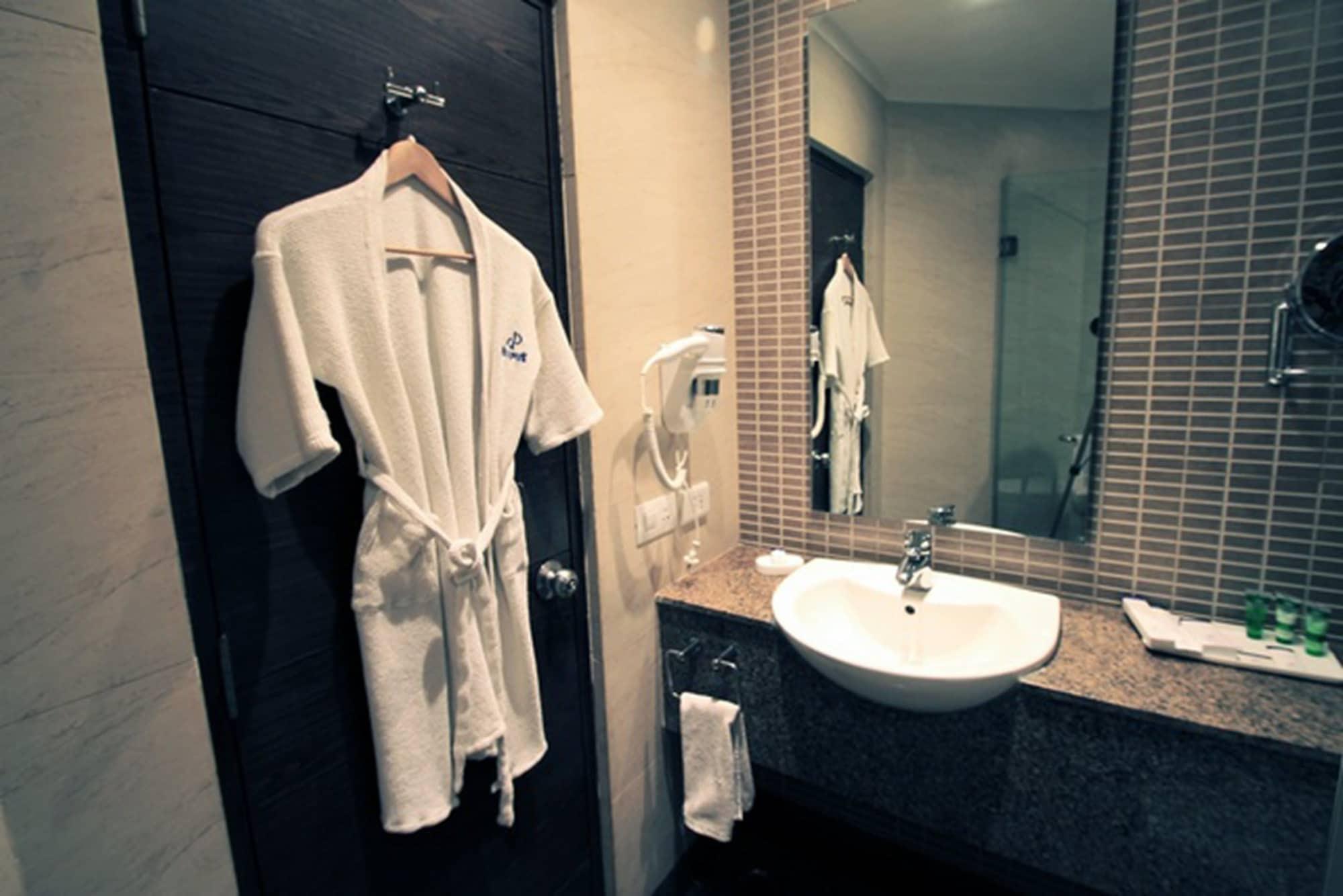 City Park 4* Delhi (National Capital Territory of India)