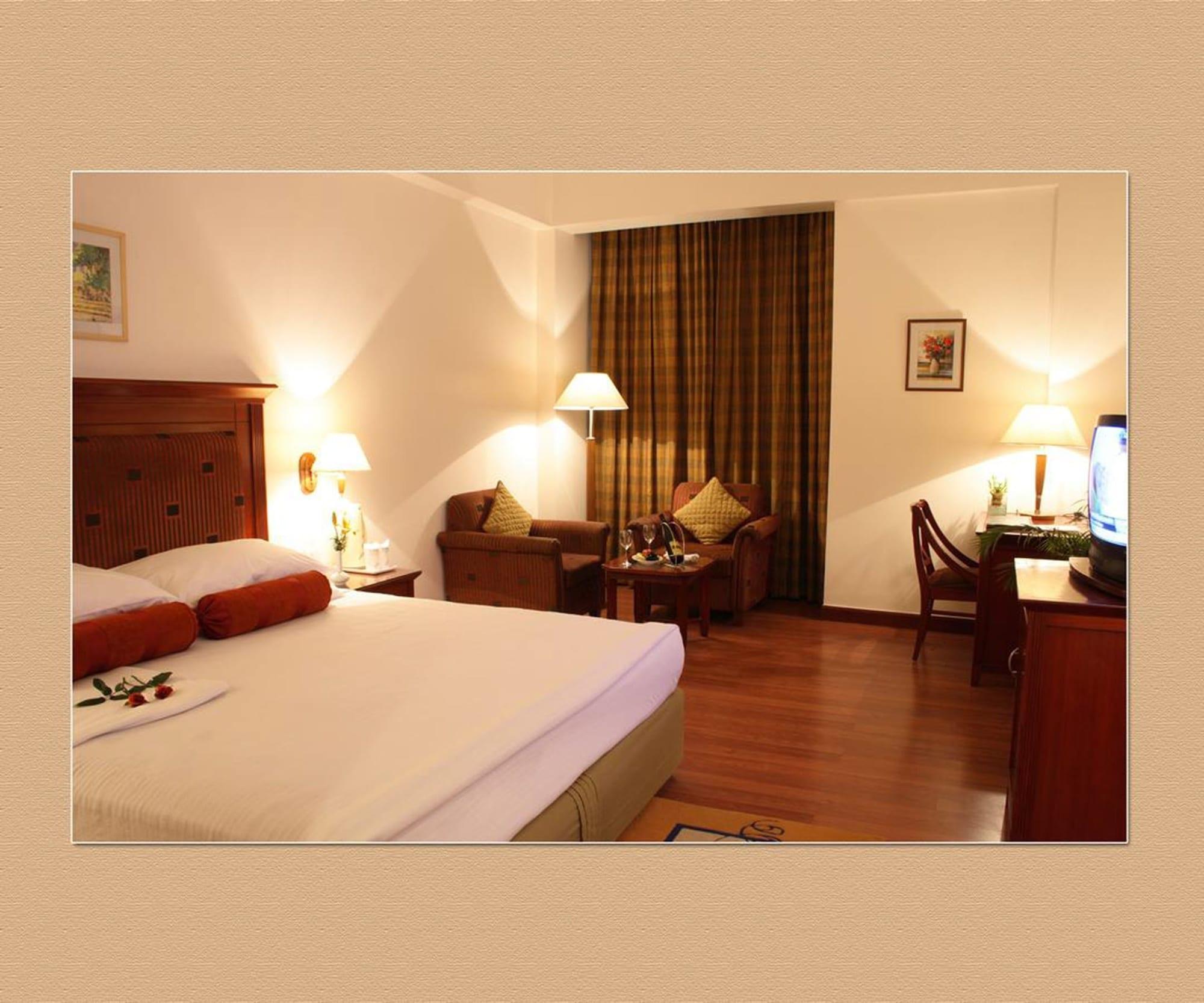 City Park Hotel 4*