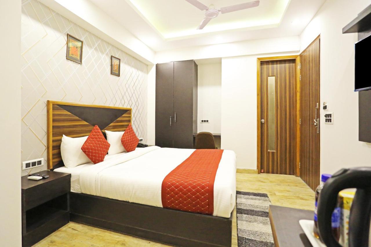La Casa Delhi Airport 4*