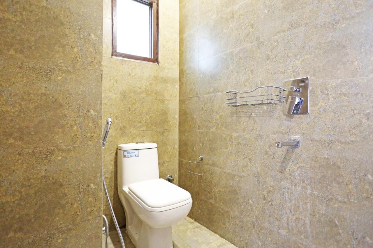La Casa Delhi Airport 4*