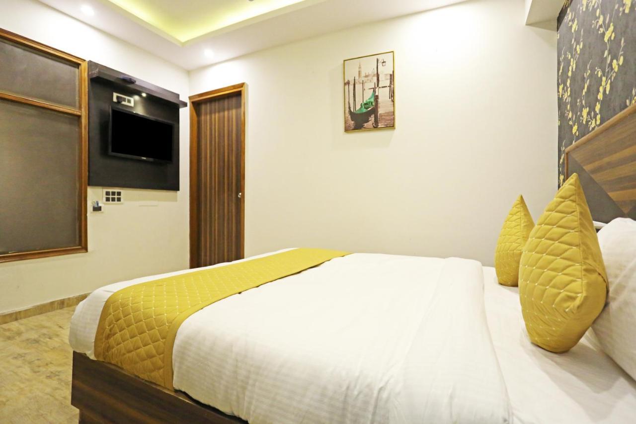 La Casa Delhi Airport 4*