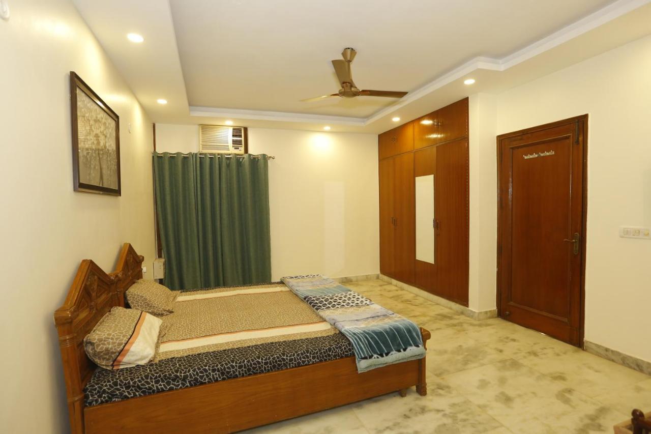 Bed & Breakfast Badal's Nest I Near Aiims I Near Safadarganj I South Delhi I Couple Friendly I Homestay