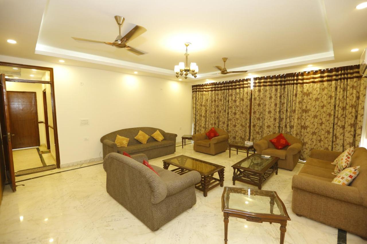 Badal's Nest I Near Aiims I Near Safadarganj I South Delhi I Couple Friendly I Homestay New Delhi