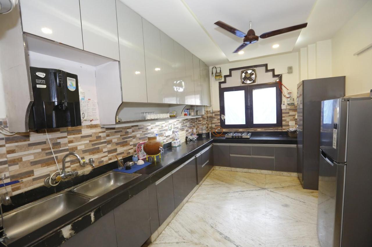 Badal's Nest I Near Aiims I Near Safadarganj I South Delhi I Couple Friendly I Homestay *