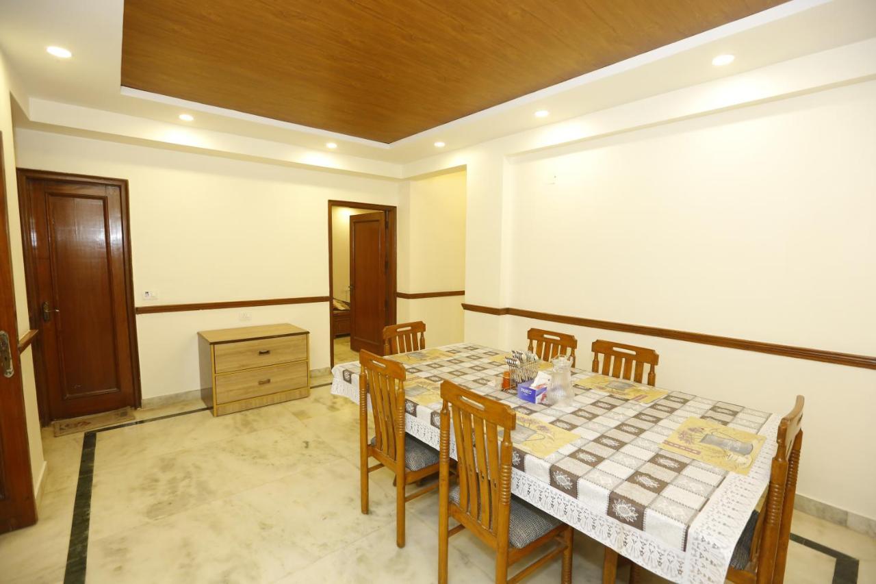 Badal's Nest I Near Aiims I Near Safadarganj I South Delhi I Couple Friendly I Homestay *