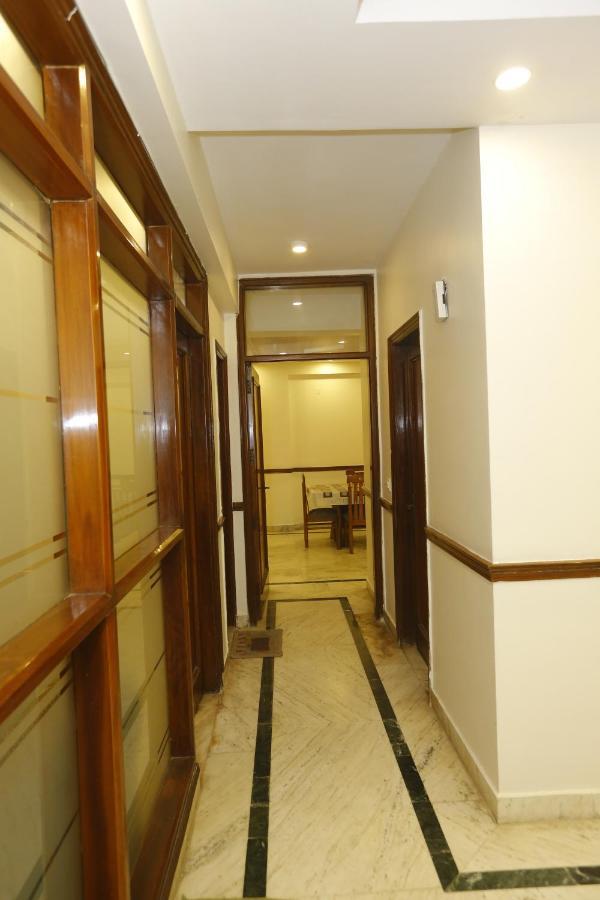 Badal's Nest I Near Aiims I Near Safadarganj I South Delhi I Couple Friendly I Homestay Bed & Breakfast