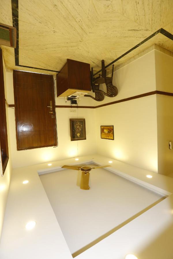 Bed & Breakfast Badal's Nest I Near Aiims I Near Safadarganj I South Delhi I Couple Friendly I Homestay