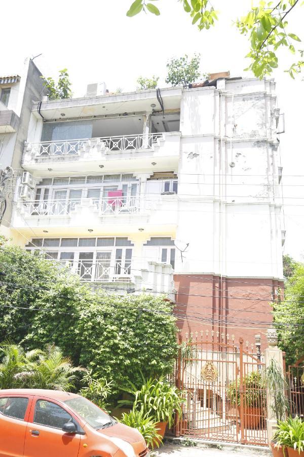 Badal's Nest I Near Aiims I Near Safadarganj I South Delhi I Couple Friendly I Homestay New Delhi