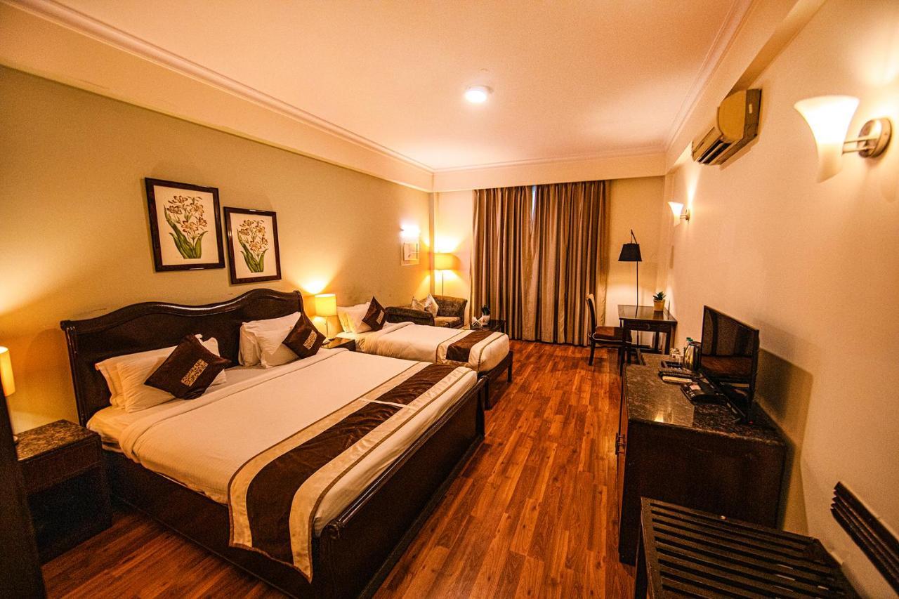 Hotel Fabhotel Prime Luxera 3*