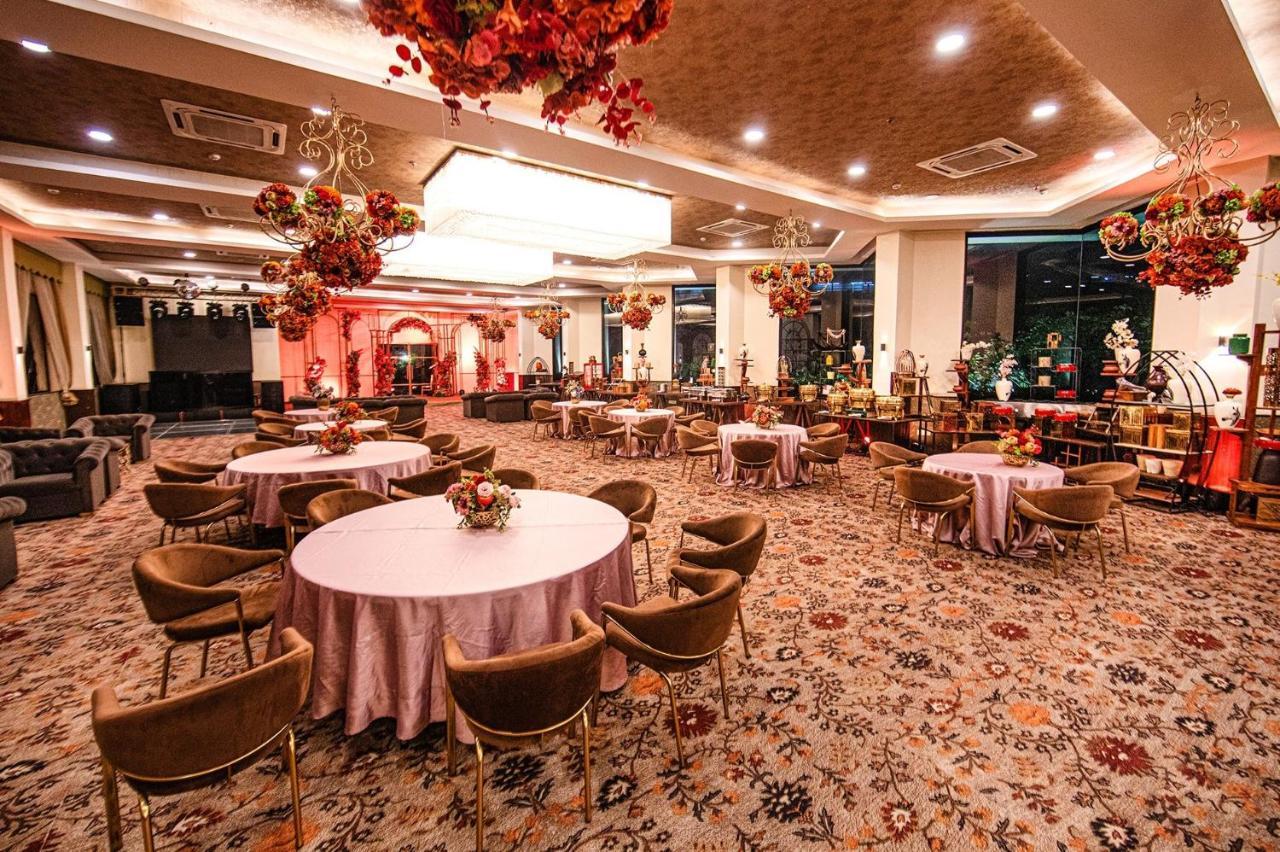 Fabhotel Prime Luxera Hotel 3*