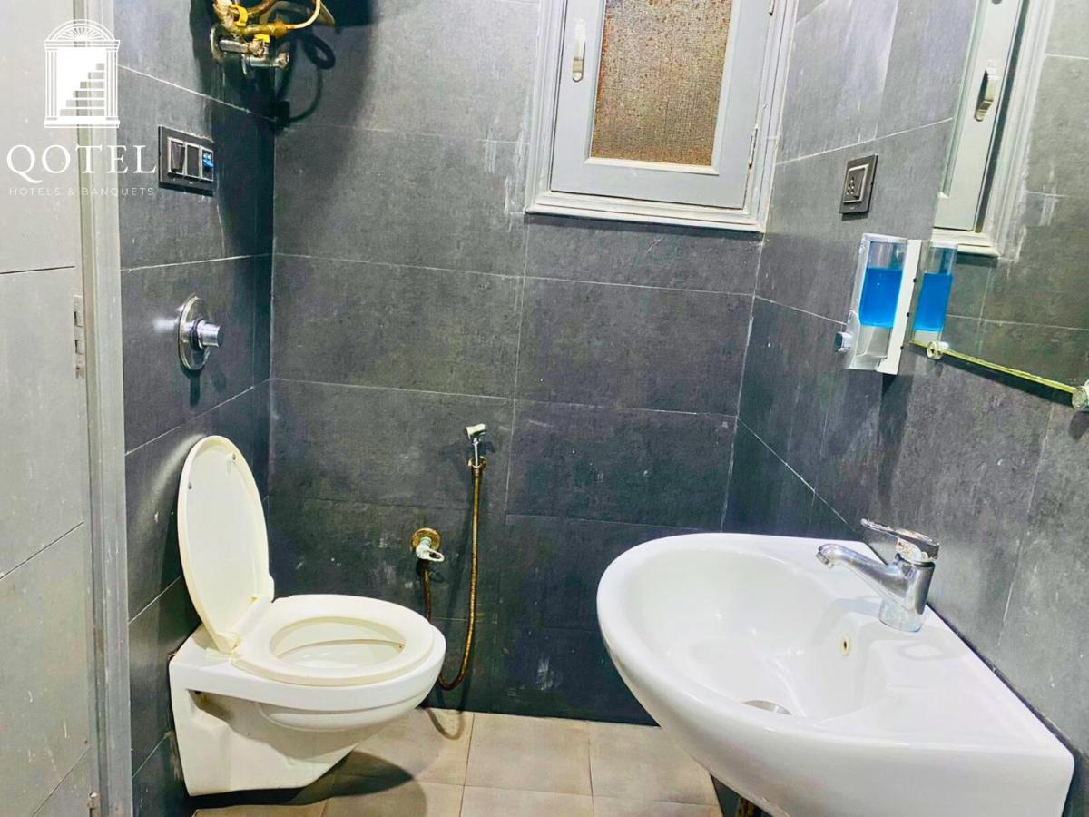 Qotel Rama Rohini Sector-24 Couple Friendly Hotel Delhi (National Capital Territory of India)