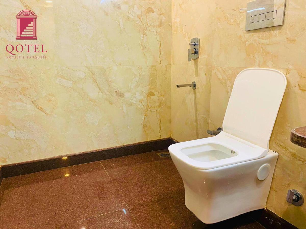 Hotel Qotel Pitampura Couple Friendly 3*
