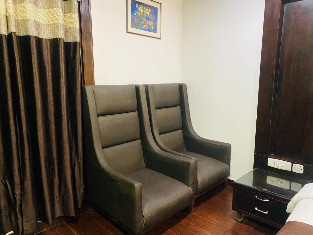 Hotel Qotel Pitampura Couple Friendly Delhi (National Capital Territory of India)