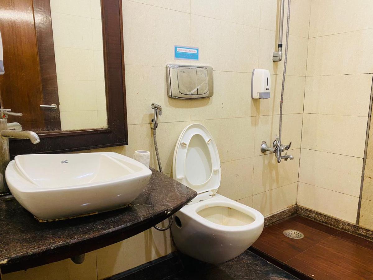 Qotel Pitampura Couple Friendly Hotel 3*