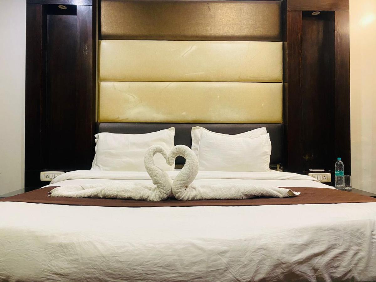 Hotel Qotel Pitampura Couple Friendly Delhi (National Capital Territory of India)