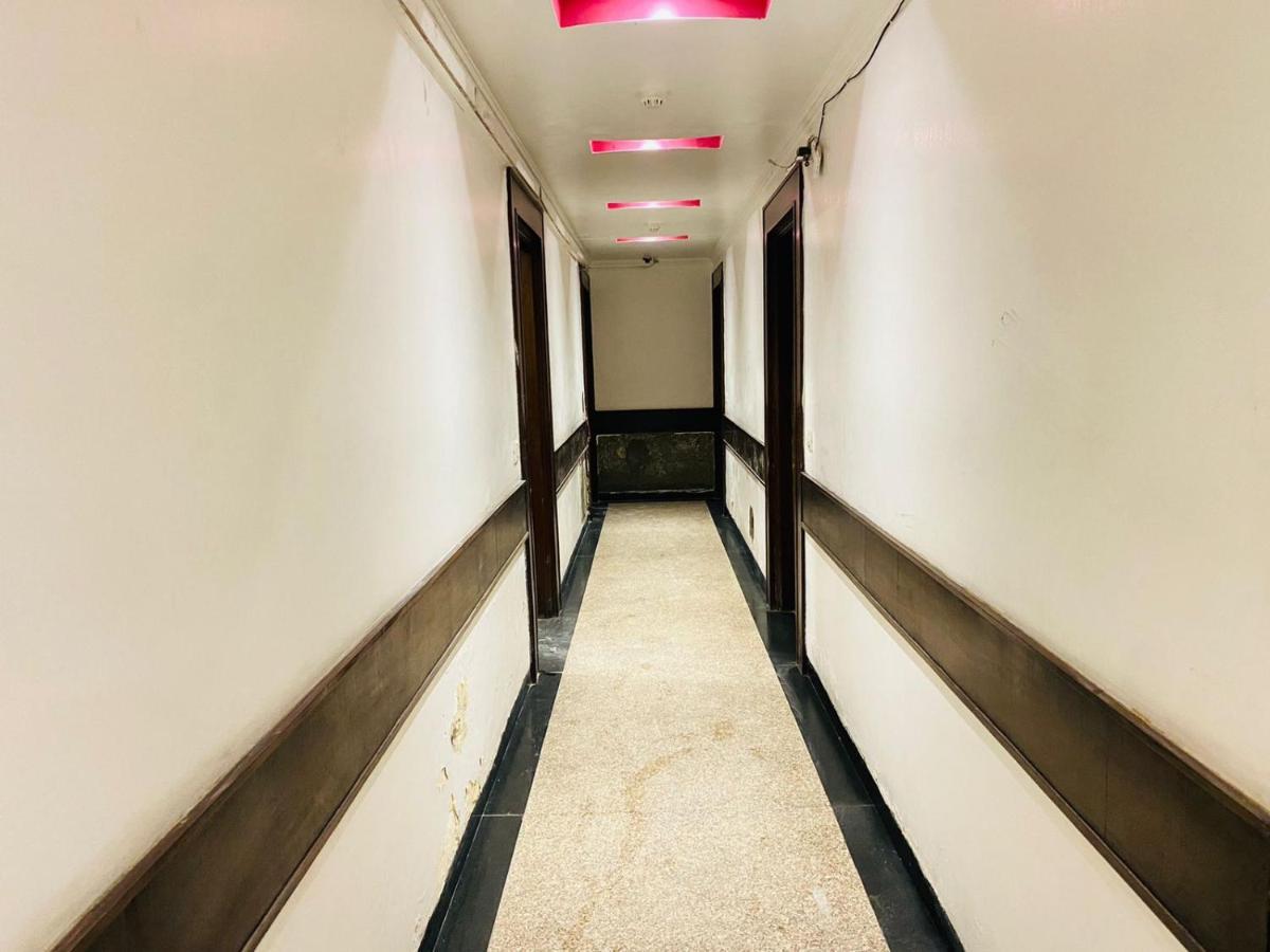Qotel Pitampura Couple Friendly Hotel Delhi (National Capital Territory of India)