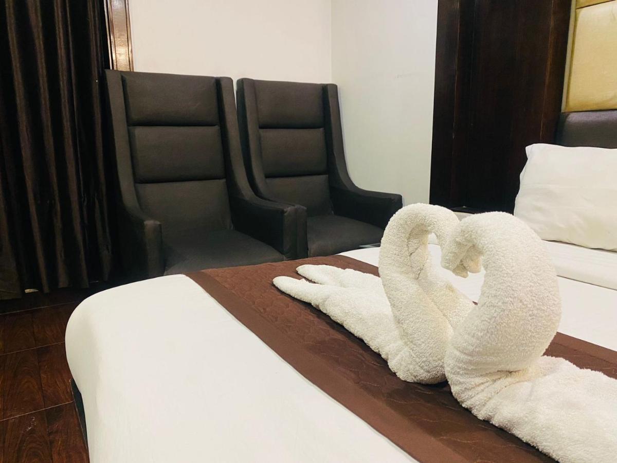 Qotel Pitampura Couple Friendly 3*