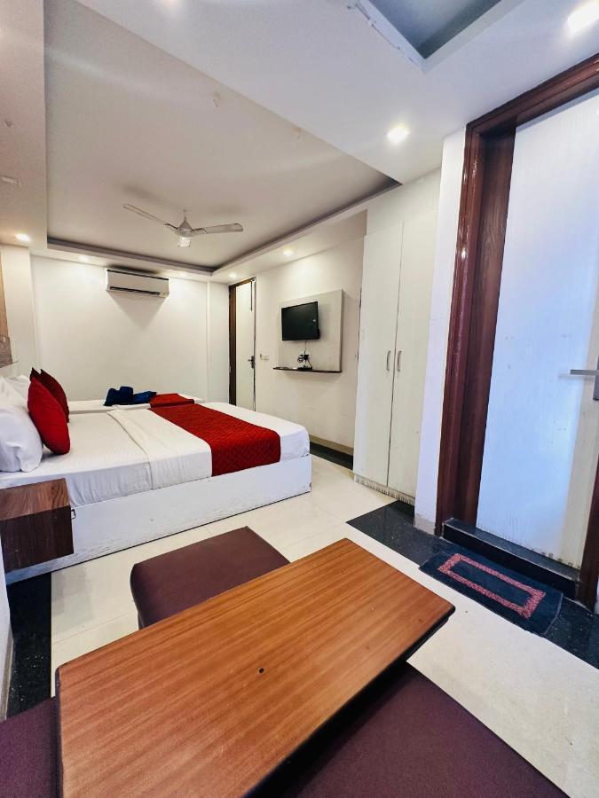 Palm Majestic At Airport Hotel New Delhi