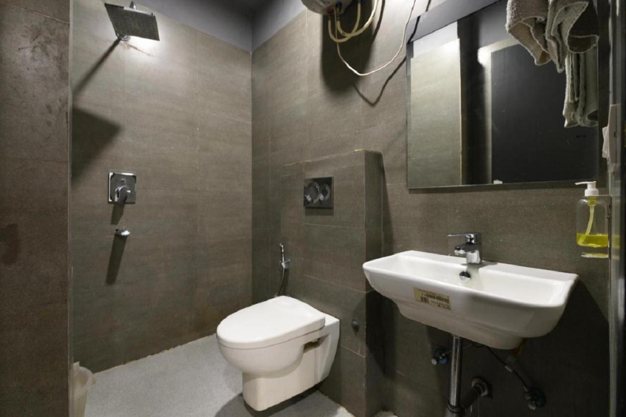 Hotel Orchid At Tilak Nagar 
