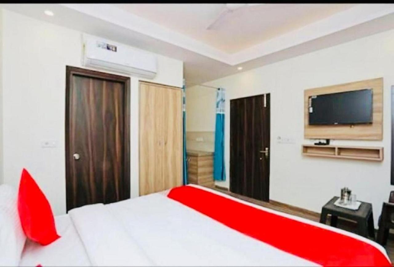 Del Fox Hotel, Delhi Airport Hotel