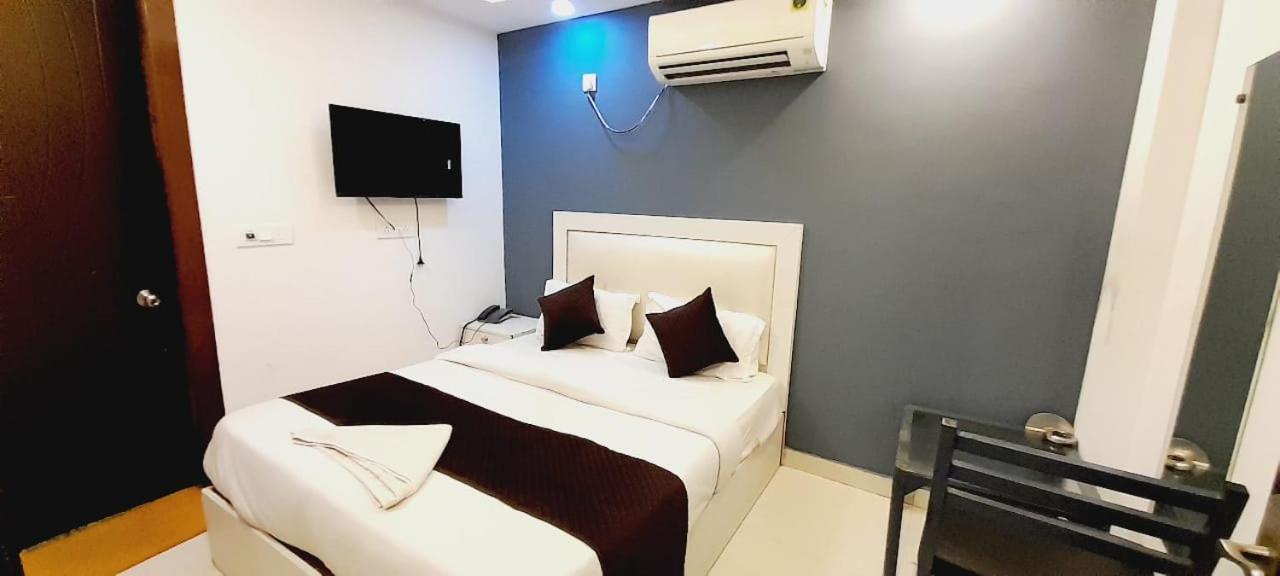 Star Light Near Delhi Airport Hotel 3*