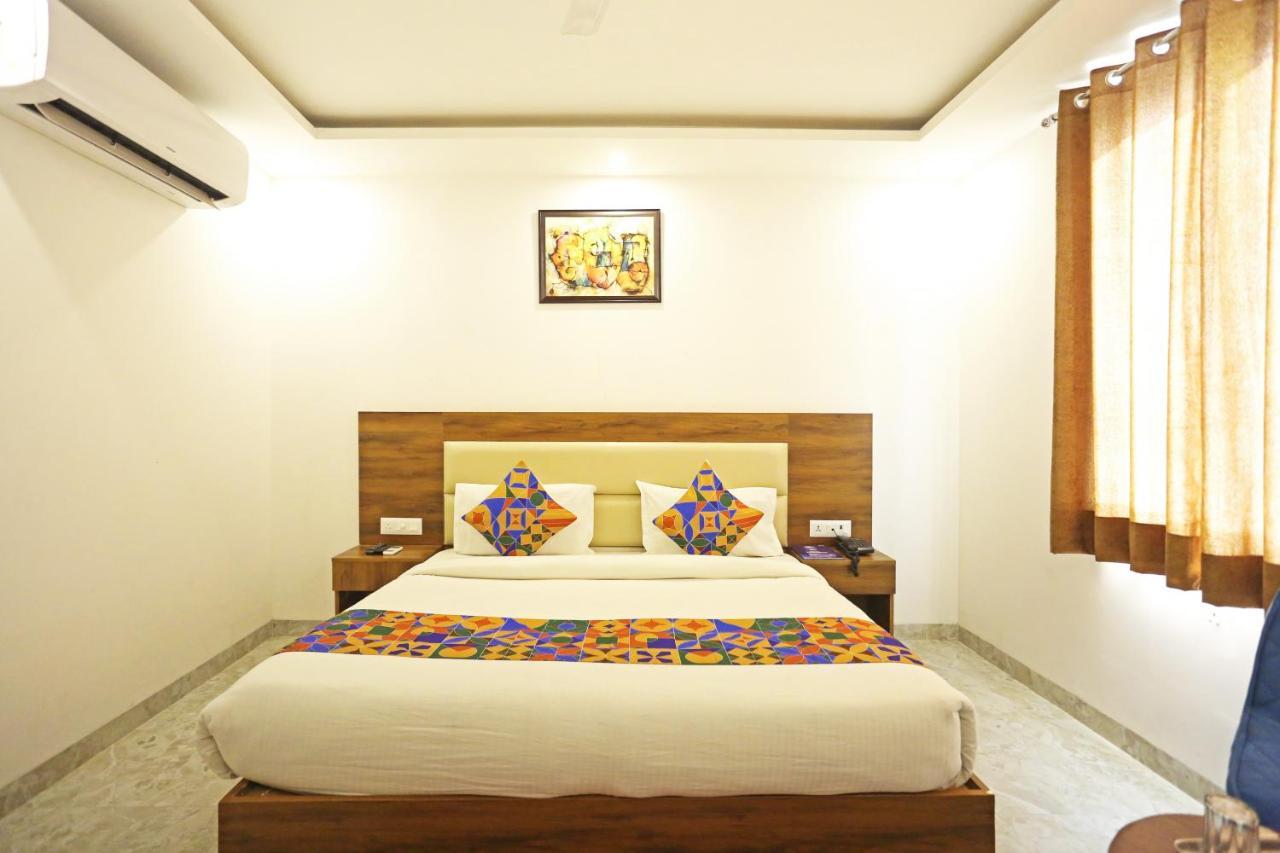 De Clark Residency Delhi Airport