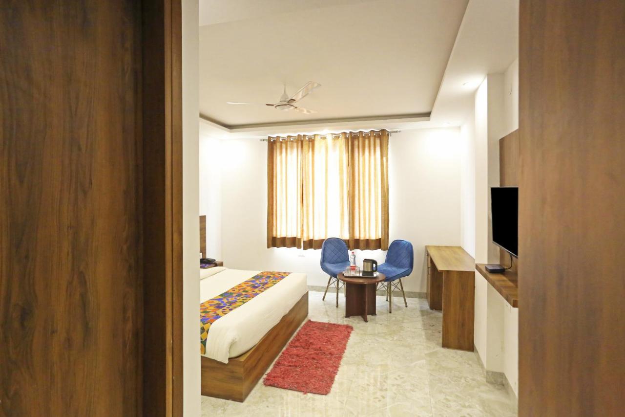 De Clark Residency Delhi Airport