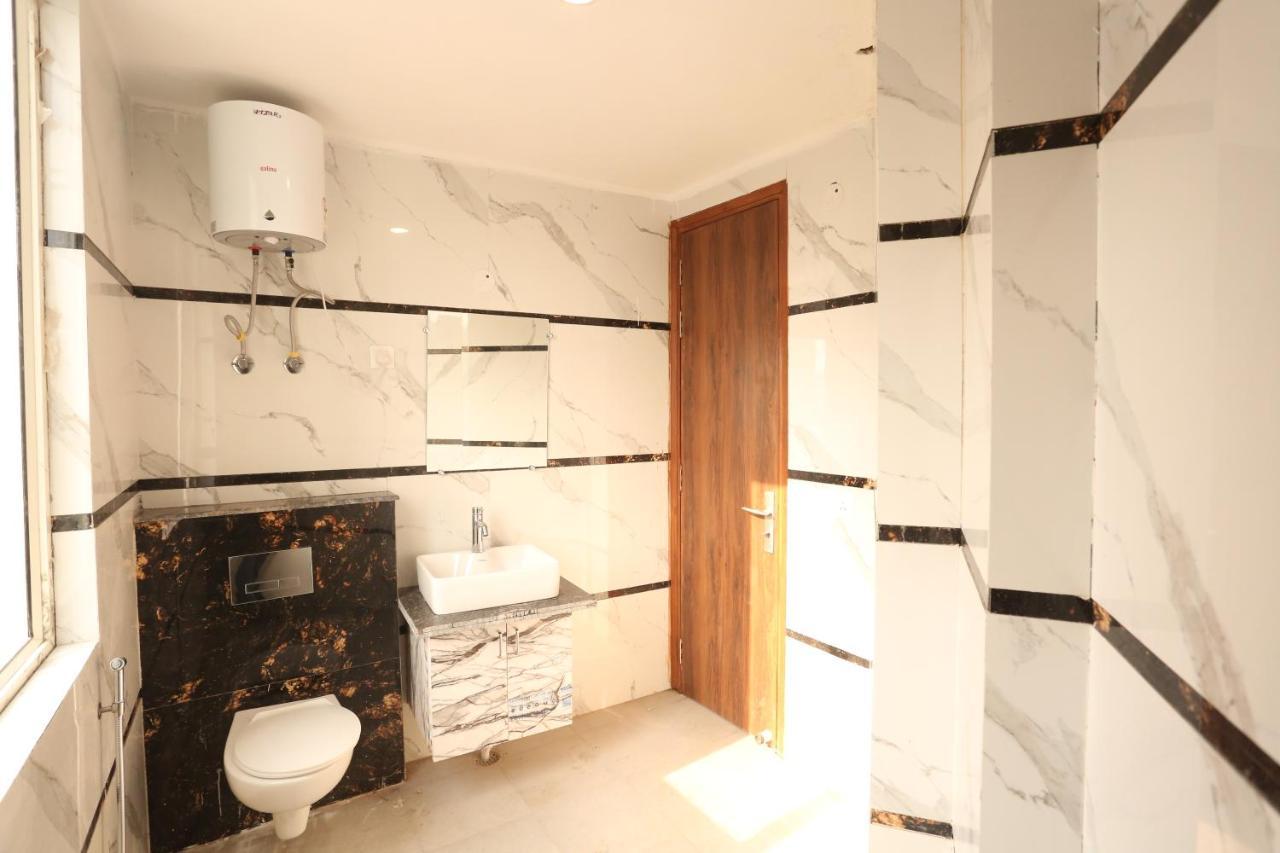 De Clark Residency Delhi Airport