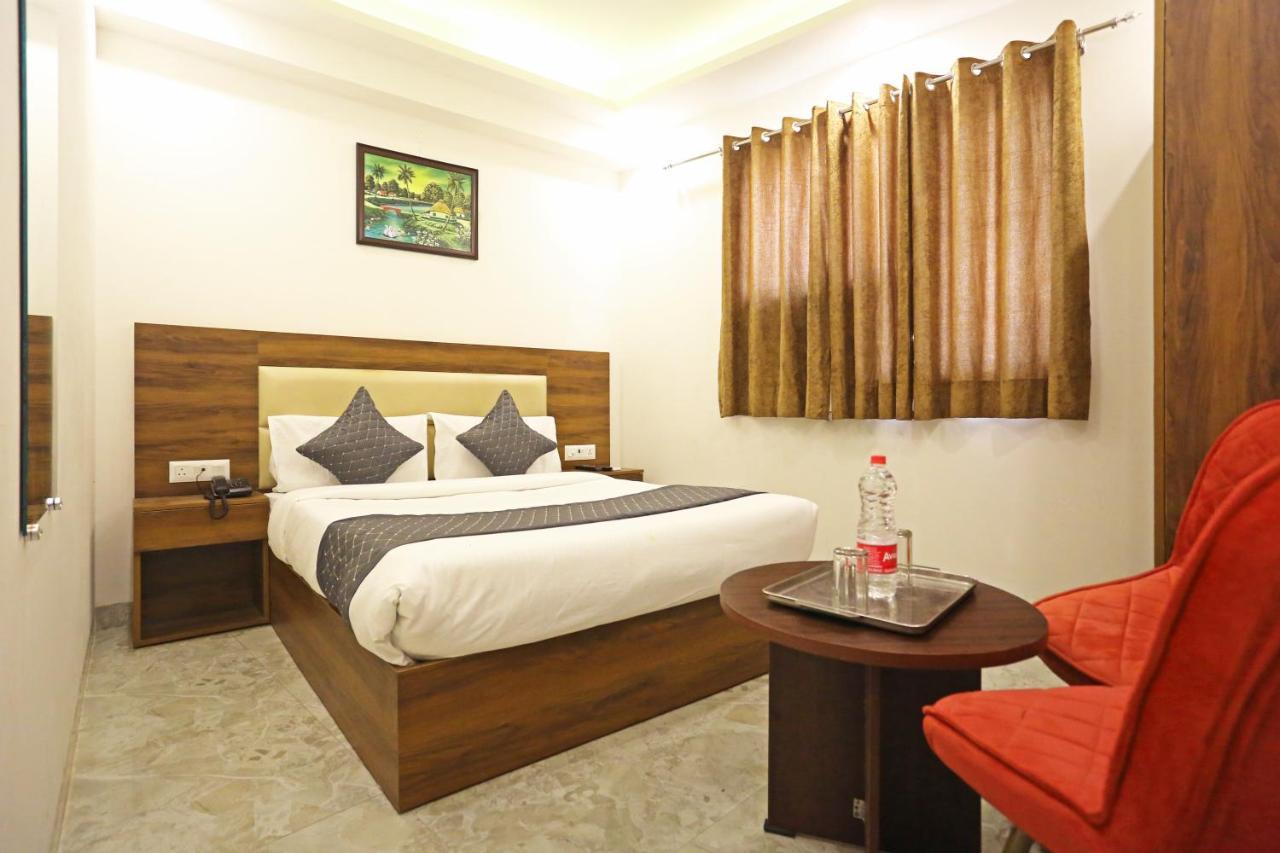 Hotel De Clark Residency Delhi Airport