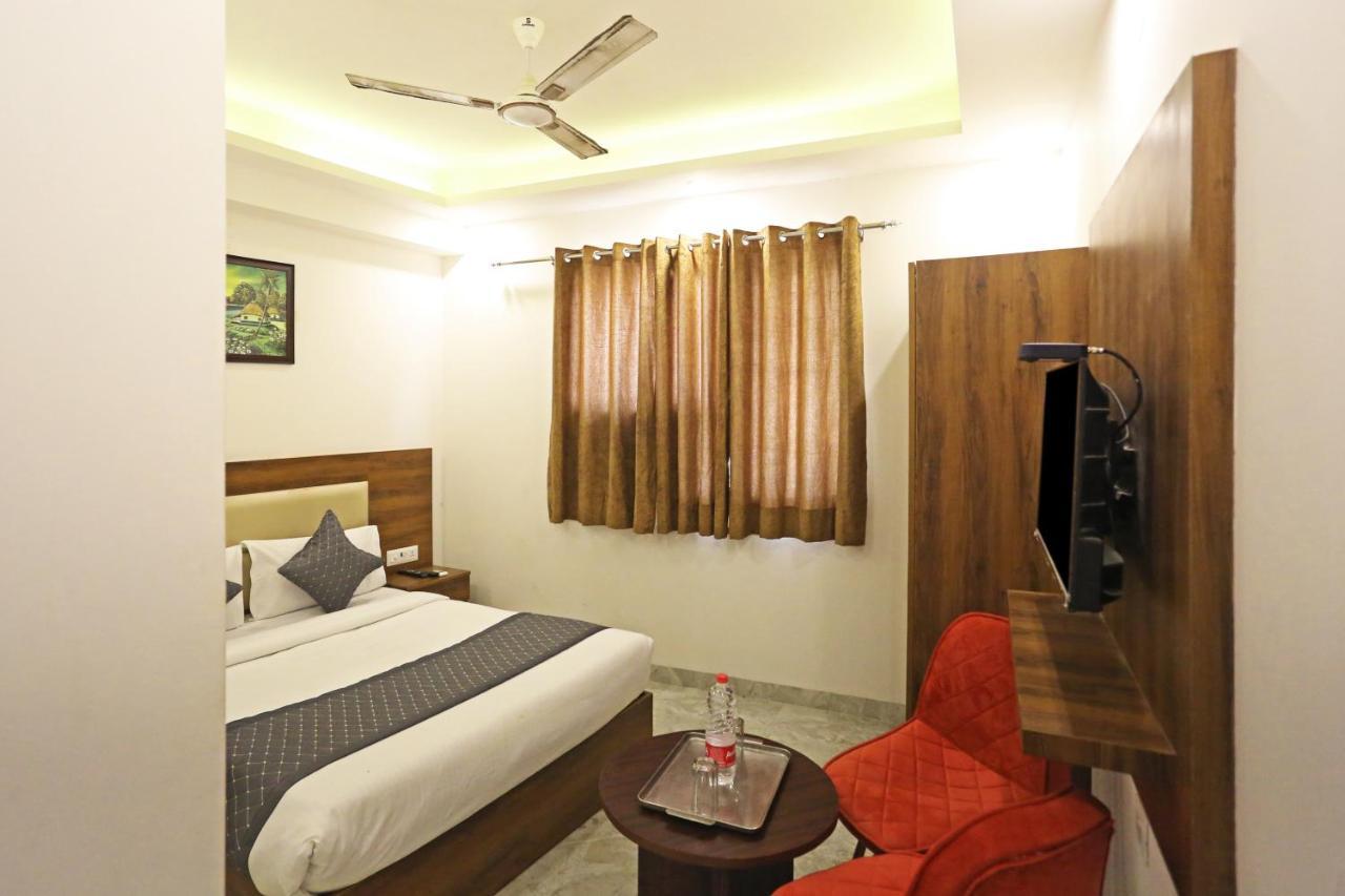 De Clark Residency Delhi Airport Hotel 4*
